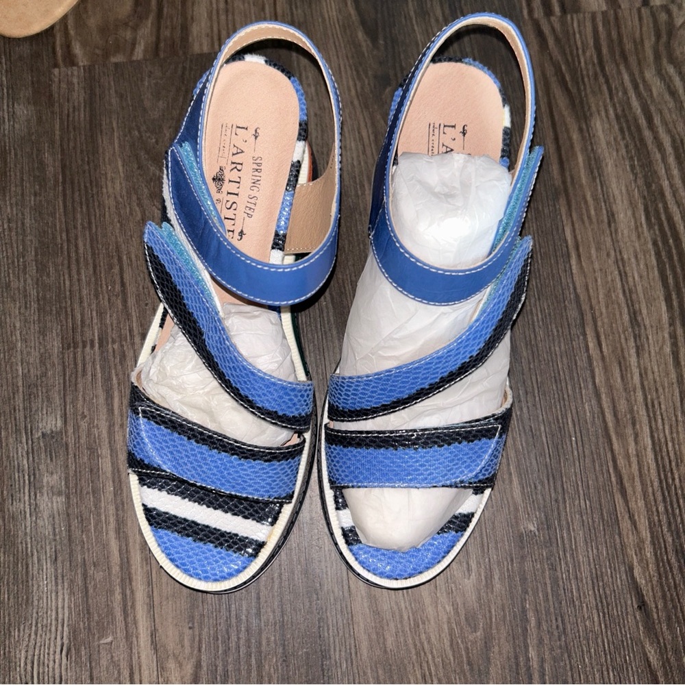 L'ARTISTE AKOKOMO-FLEUR SLINGBACK SANDALS no tag